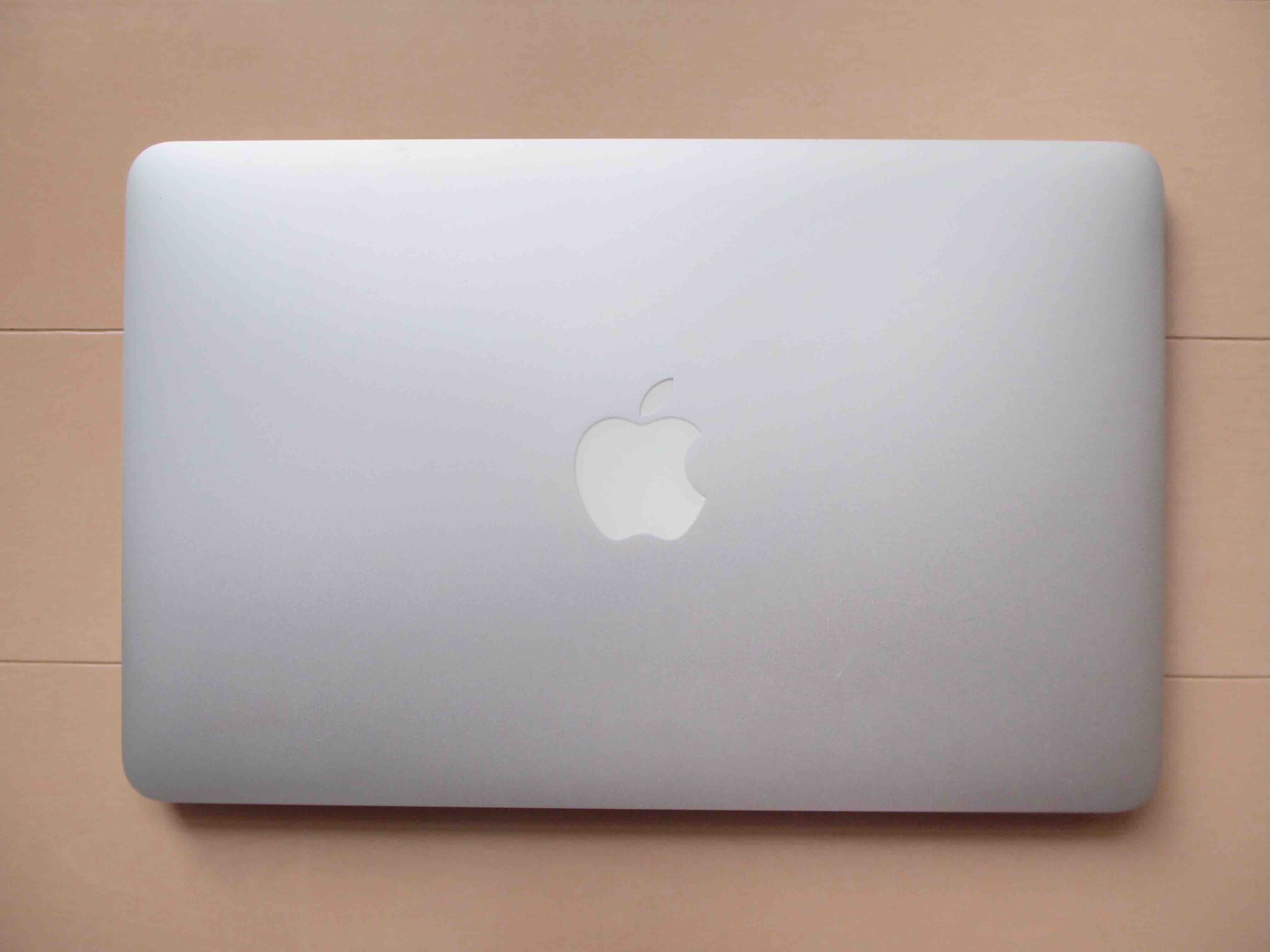 失敗談!?】iPhoneとMacBook Airの電池交換にかかる費用/所要時間/注意 
